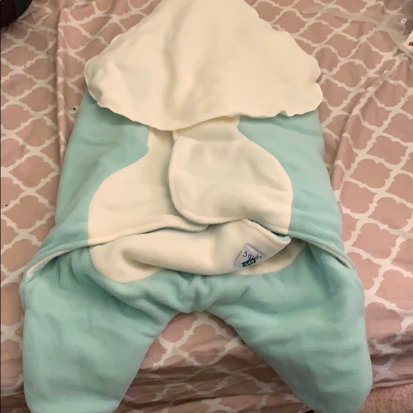 Brand new winter car seat jacket/wrap - Picture 2 of 5